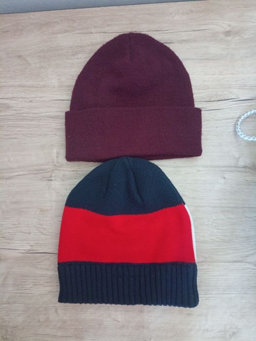 Зимова шапка Tommy Hilfiger, Levi's.