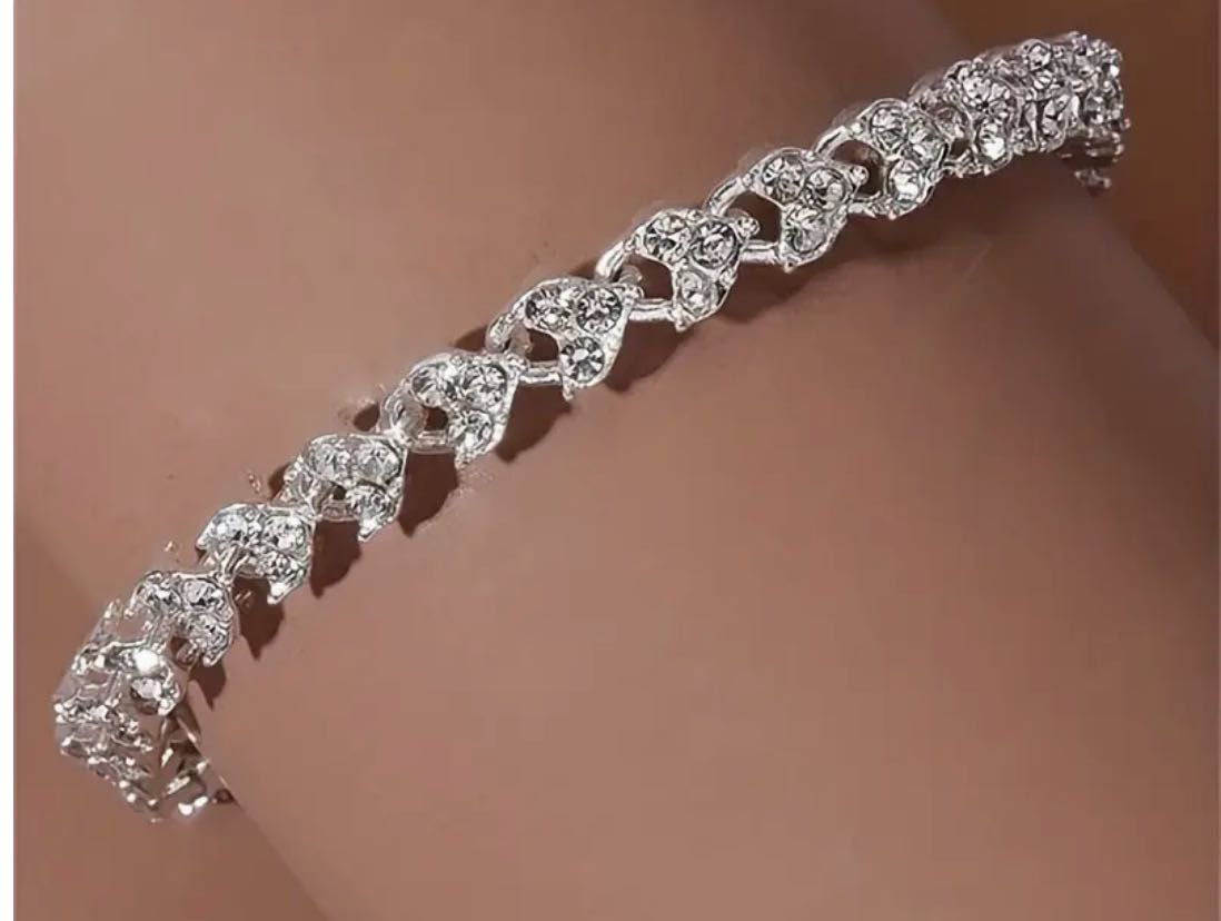 Pulseira Corações Prateada NOVA