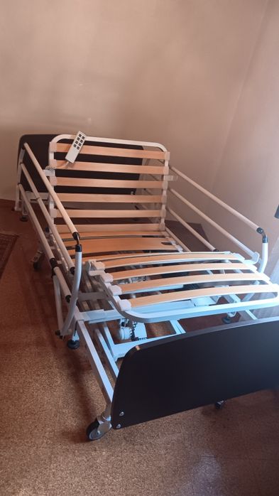Vende se cama articulada eletrica com colchão