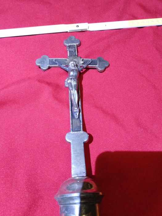 krucyfiks krzyż z okresu 1920 ciekawe wykonanie na Kolende
