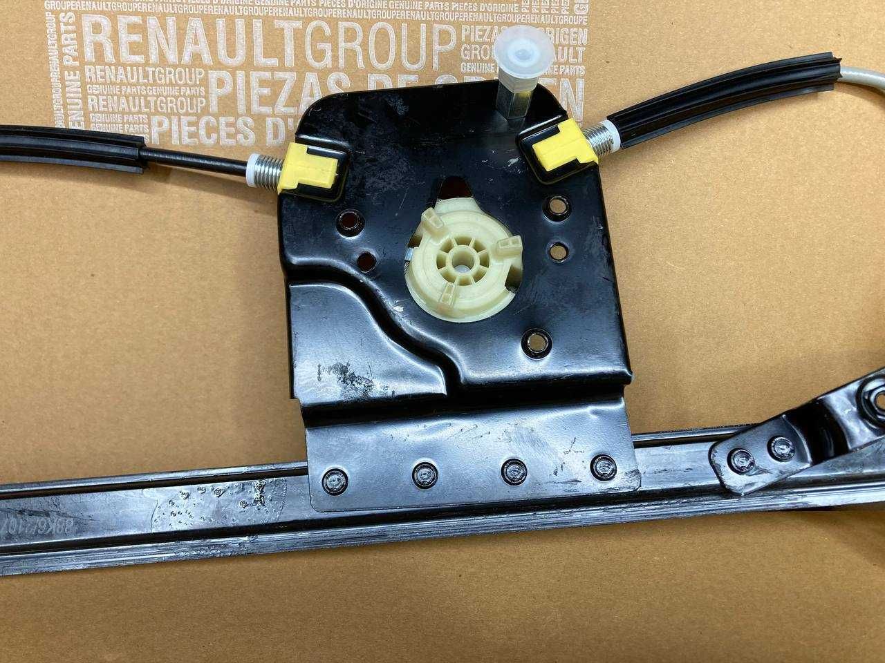 Склопідйомник передній правий на Renault Grand Scenic 2 Гранд Сценік 2
