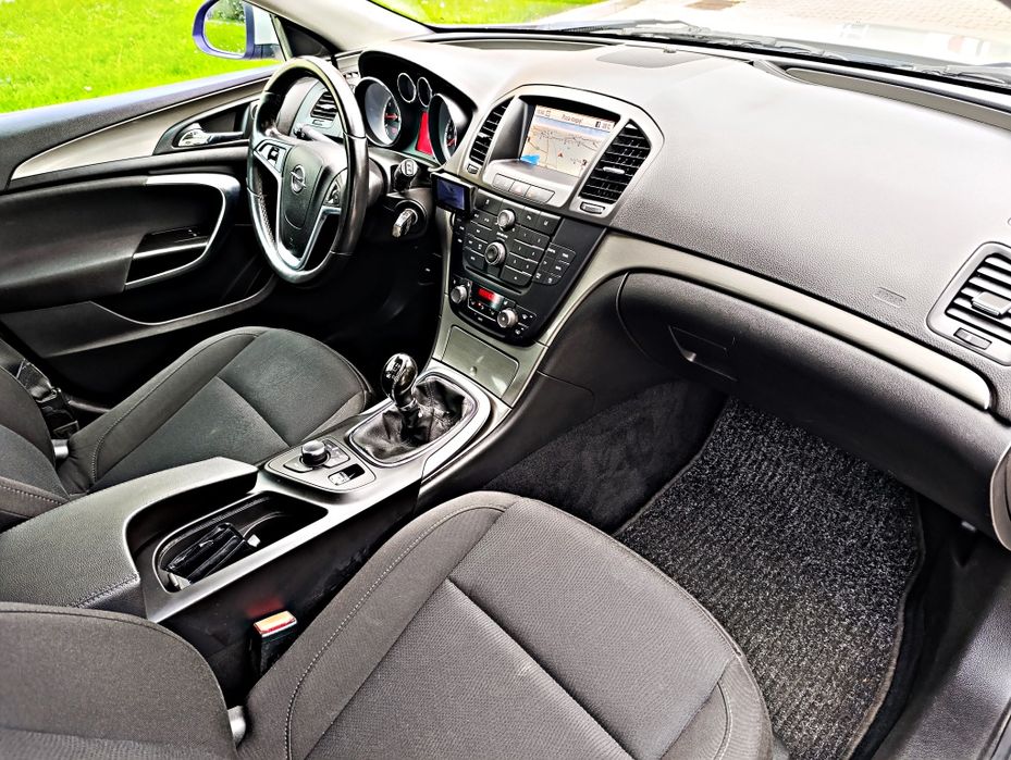 *Opel Insignia*1.8 benzyna* Bogate wyposażenie* Super stan*