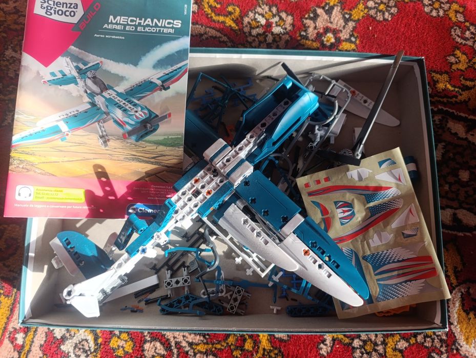 Іграшки б/у різні