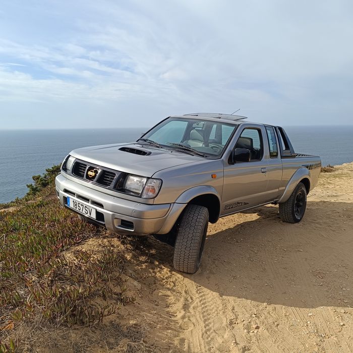 Nissan Navara d 22