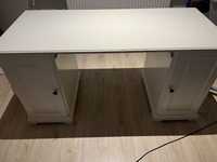 Białe biurko Ikea