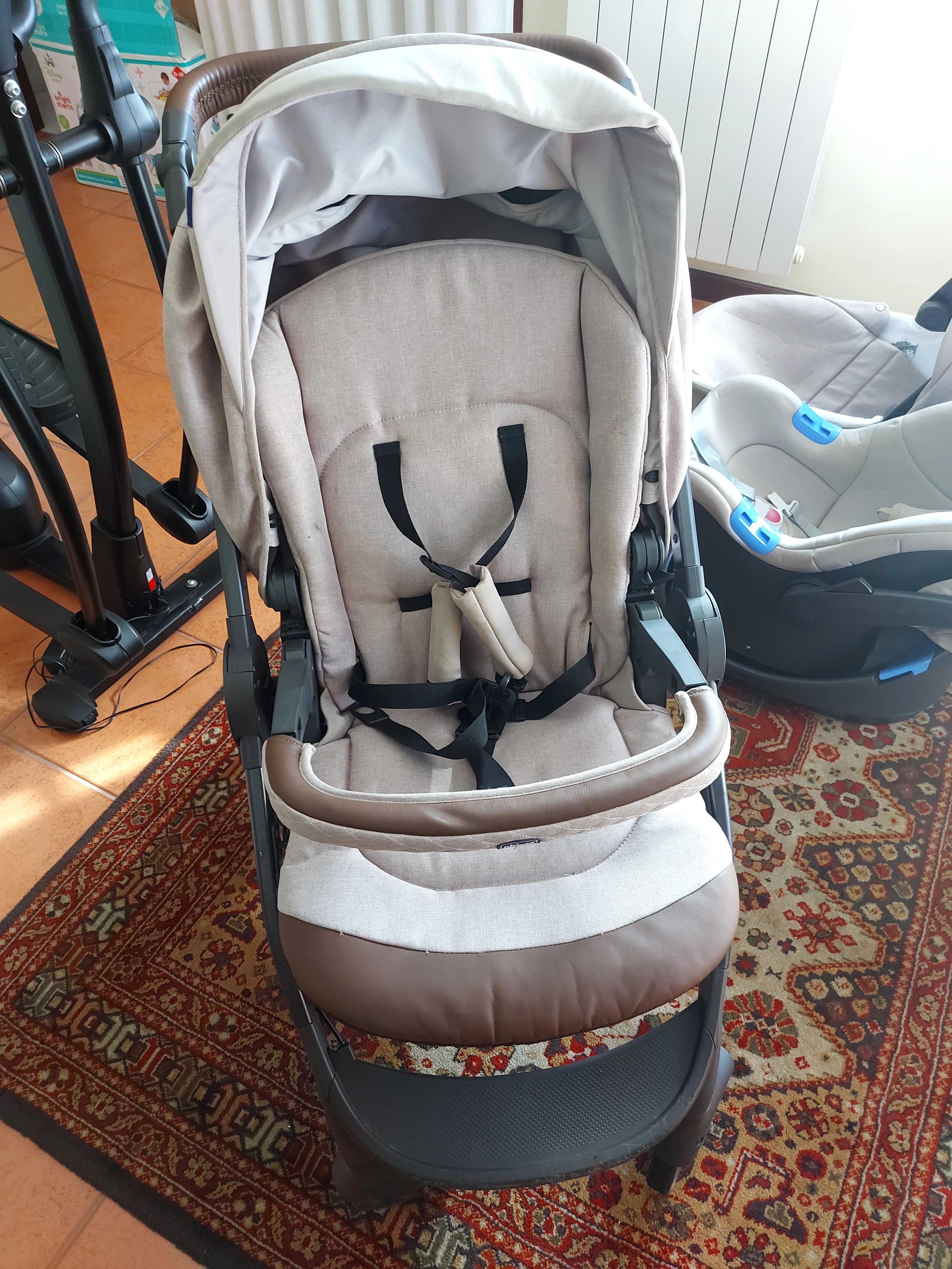 Carrinho com alcofa e babycoque Chicco Style Go Up 3 em 1