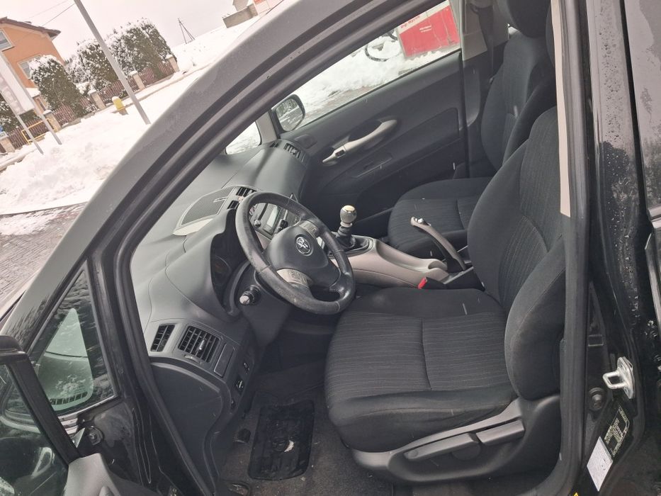 Sprzeda ładna Toyotę Auris