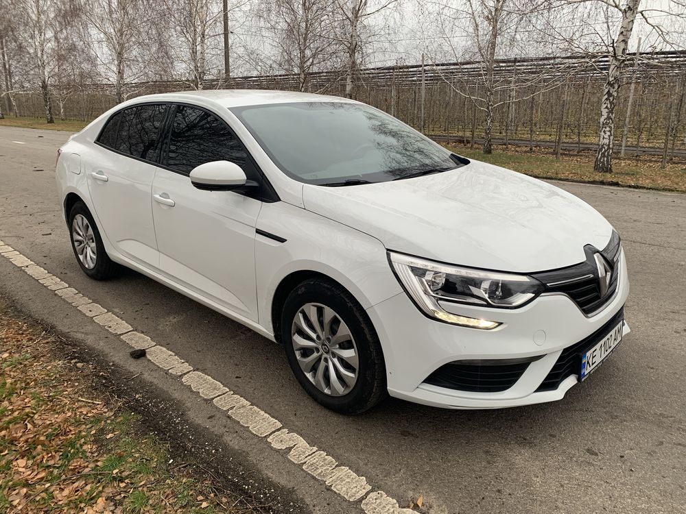 Renault Megane 12.2020 1.5 tdi механика 6 передач