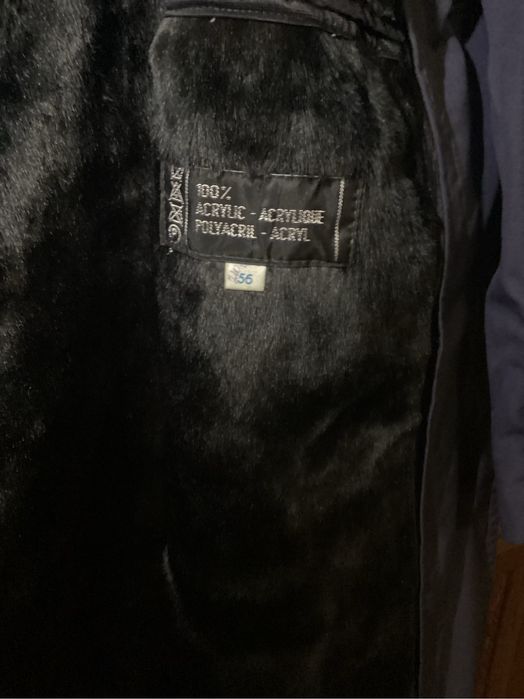 Продам плащ чоловічий демісезонний з хутряним підкладом.