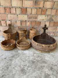 Старовинний деревʼяний посуд,відра миски, кружки