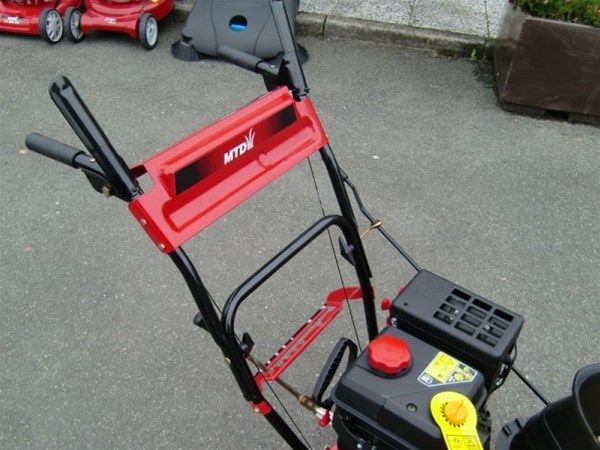 MTD SMART M 61 Odśnieżarka spalinowa dwustopniowa do śniegu mocna
