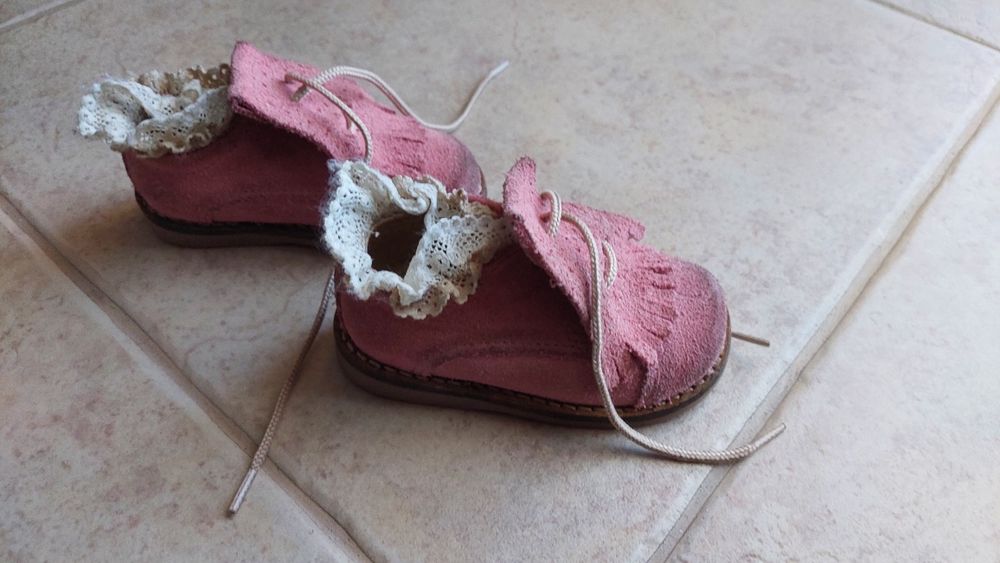 Sapatos de menina em camurça Tamanho 19