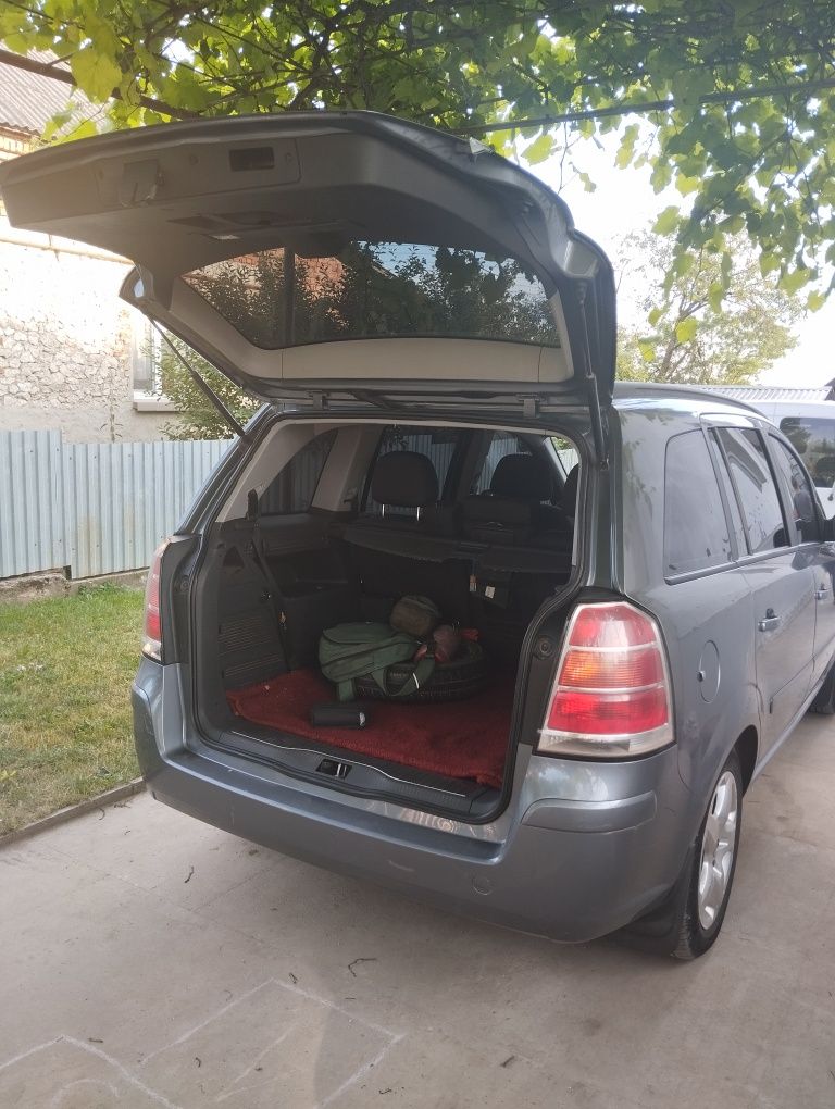 Опель Зафіра opel zafira 2007