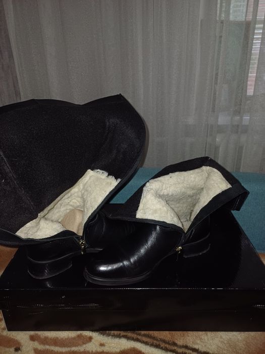 Женские зимние сапоги