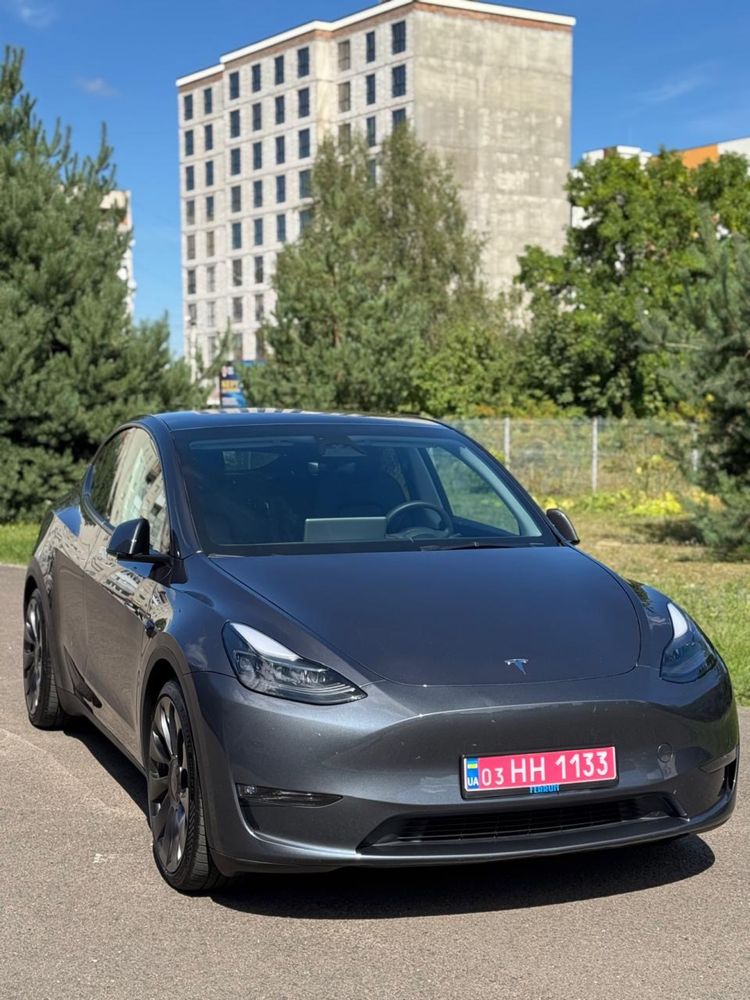 Tesla Y 2023 Perfomance