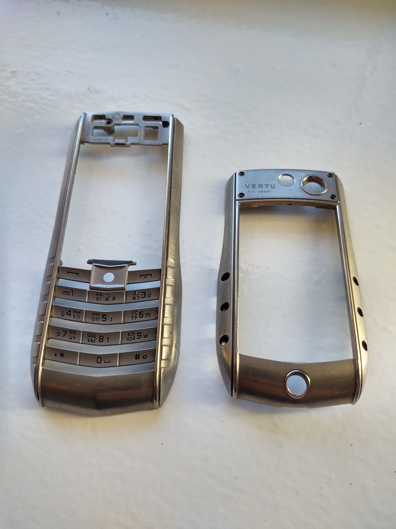 Vertu ascent TI.корпус