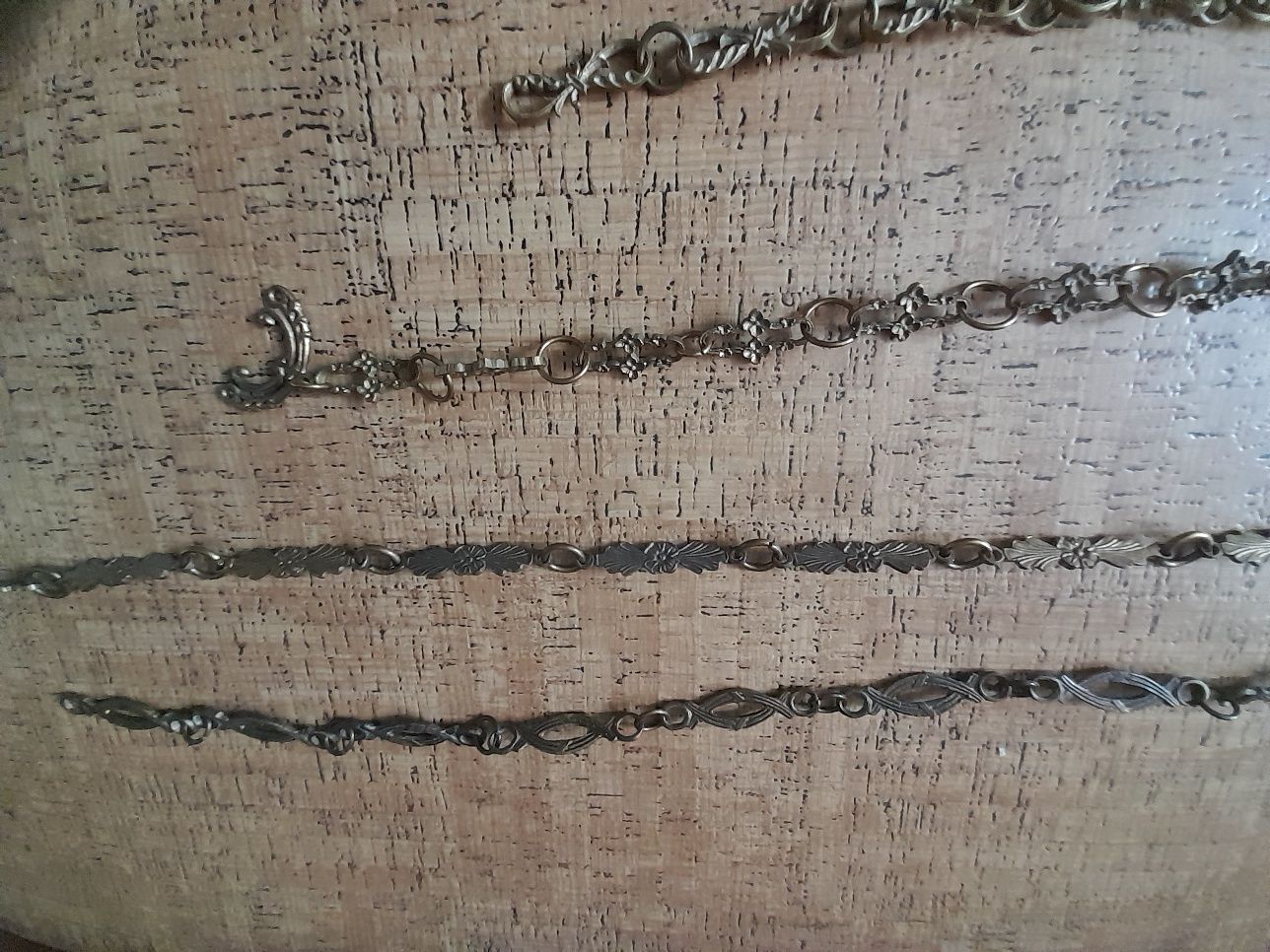Masywne stare łańcuchy do lamp wiszących z mosiądzu