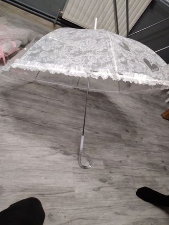 Duży parasol biały ślubny sesja koronka, falbanka