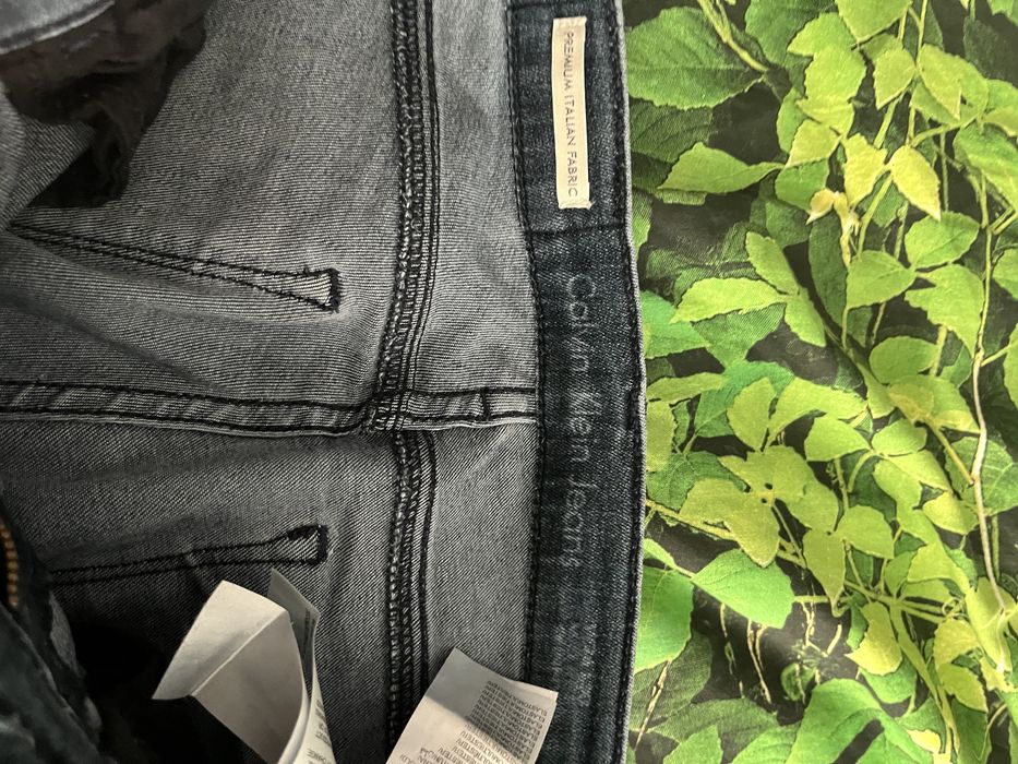 Jeansy Calvin Klein 28 30