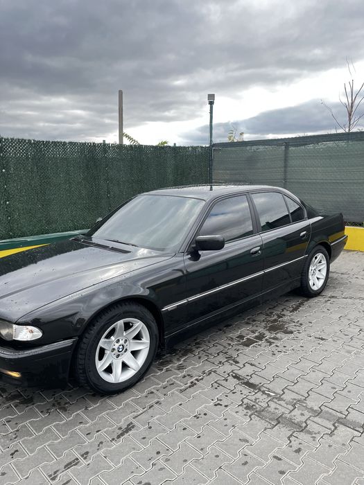 Продам бумера Е38 740D