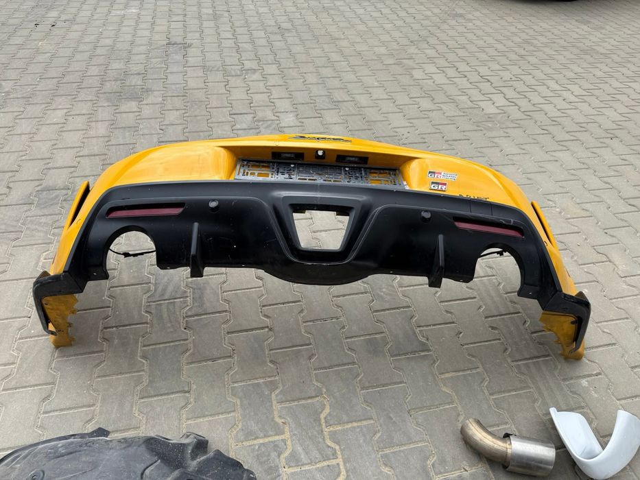Zderzak tyl toyota supra mk5 a90
