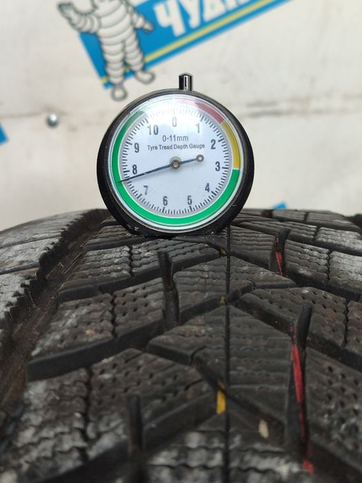 Шини dunlop 235 55 r19 зимові 23-й рік