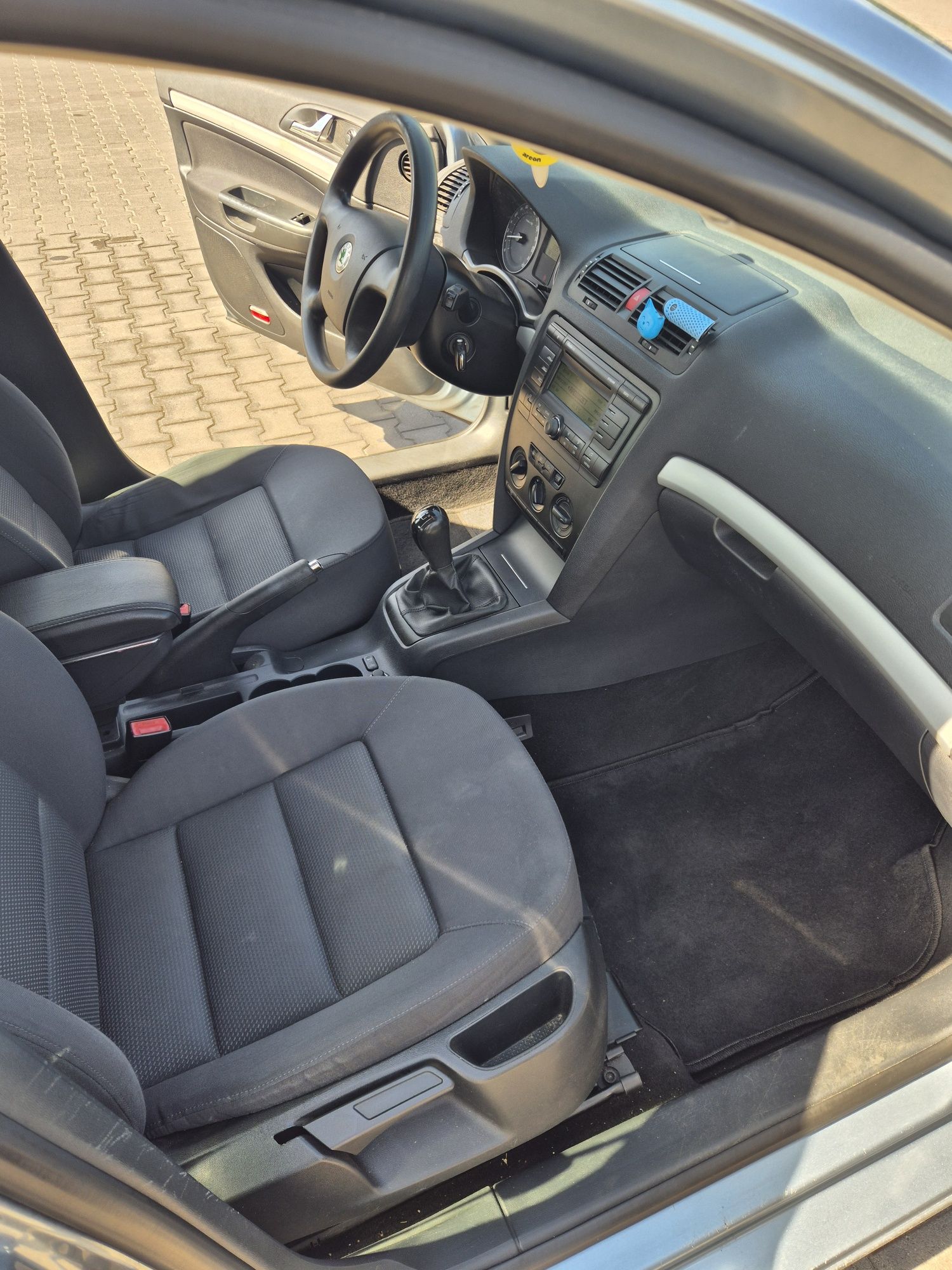 Skoda Octavia II 1.6 MPI 102km + LPG
