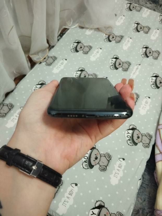 Продам айфон 11 про макс 512 гб