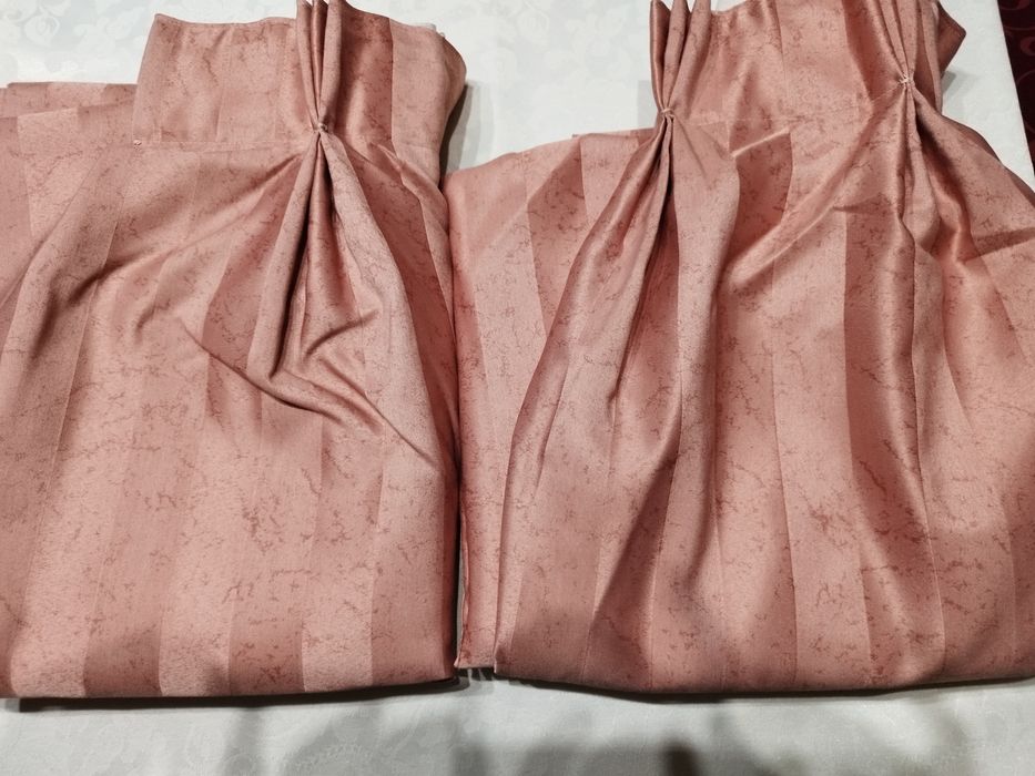 Cortinados cor-de-rosa