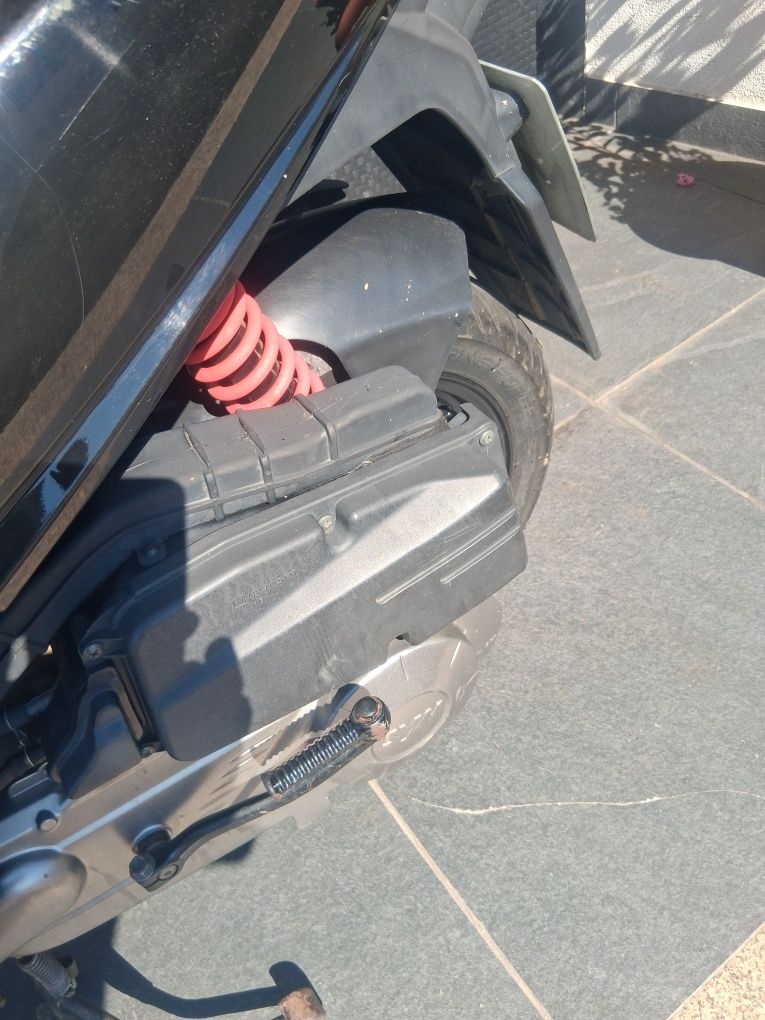 Secoter SYM 125 cc como novo