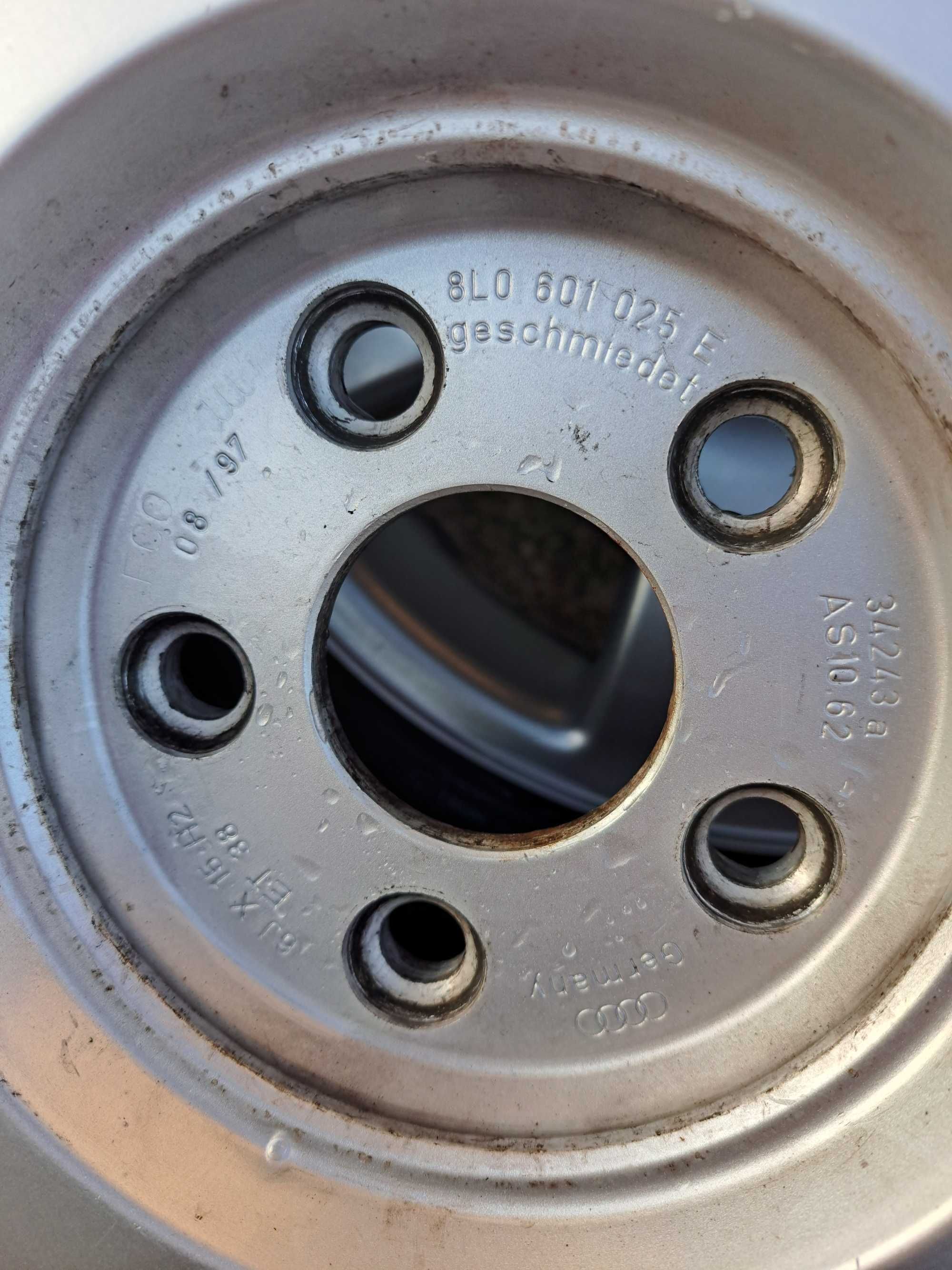 Felgi aluminiowe koła opony Audi A3 8L 15" zima