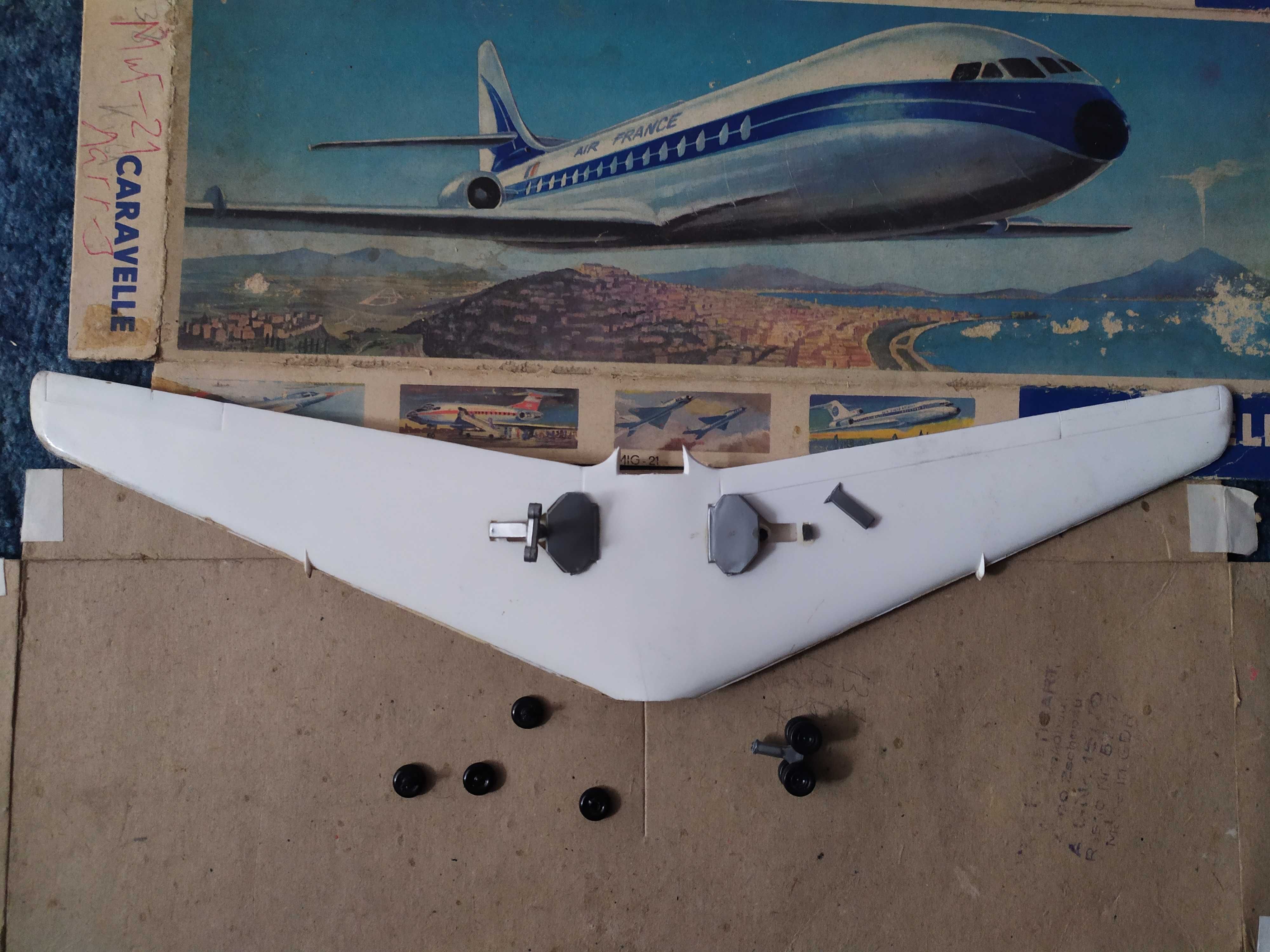 Модель самолёта Caravelle Plasticart 1/100 ГДР