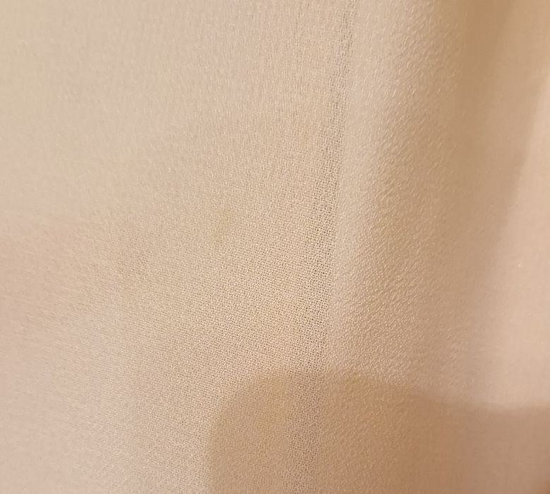 Morelowa suknia z perełkami