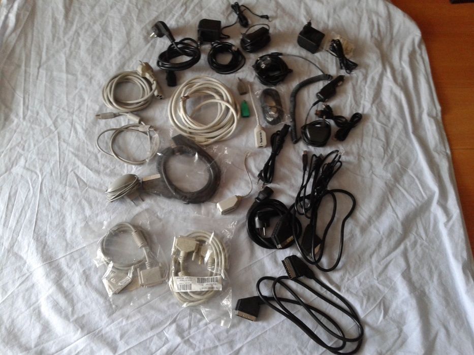 Cabos (diversos +de 20) - PC/TV/Telemóvel