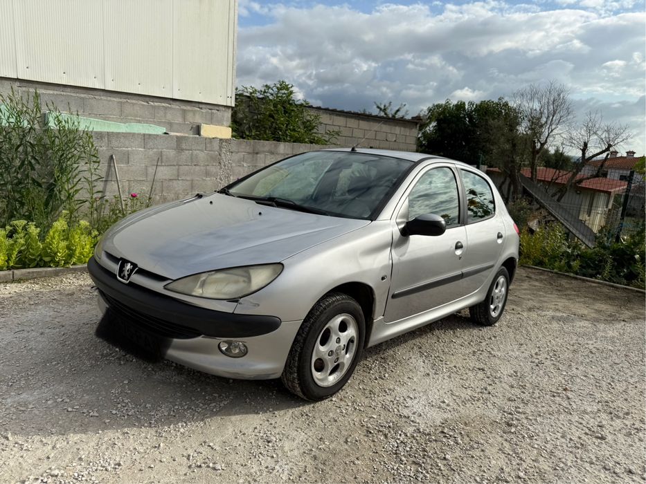 Vendo carro peugeot