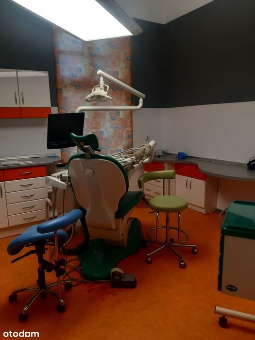 1. Gabinet stomatologiczny lub protetyki 2. Studio fotografii lub inne