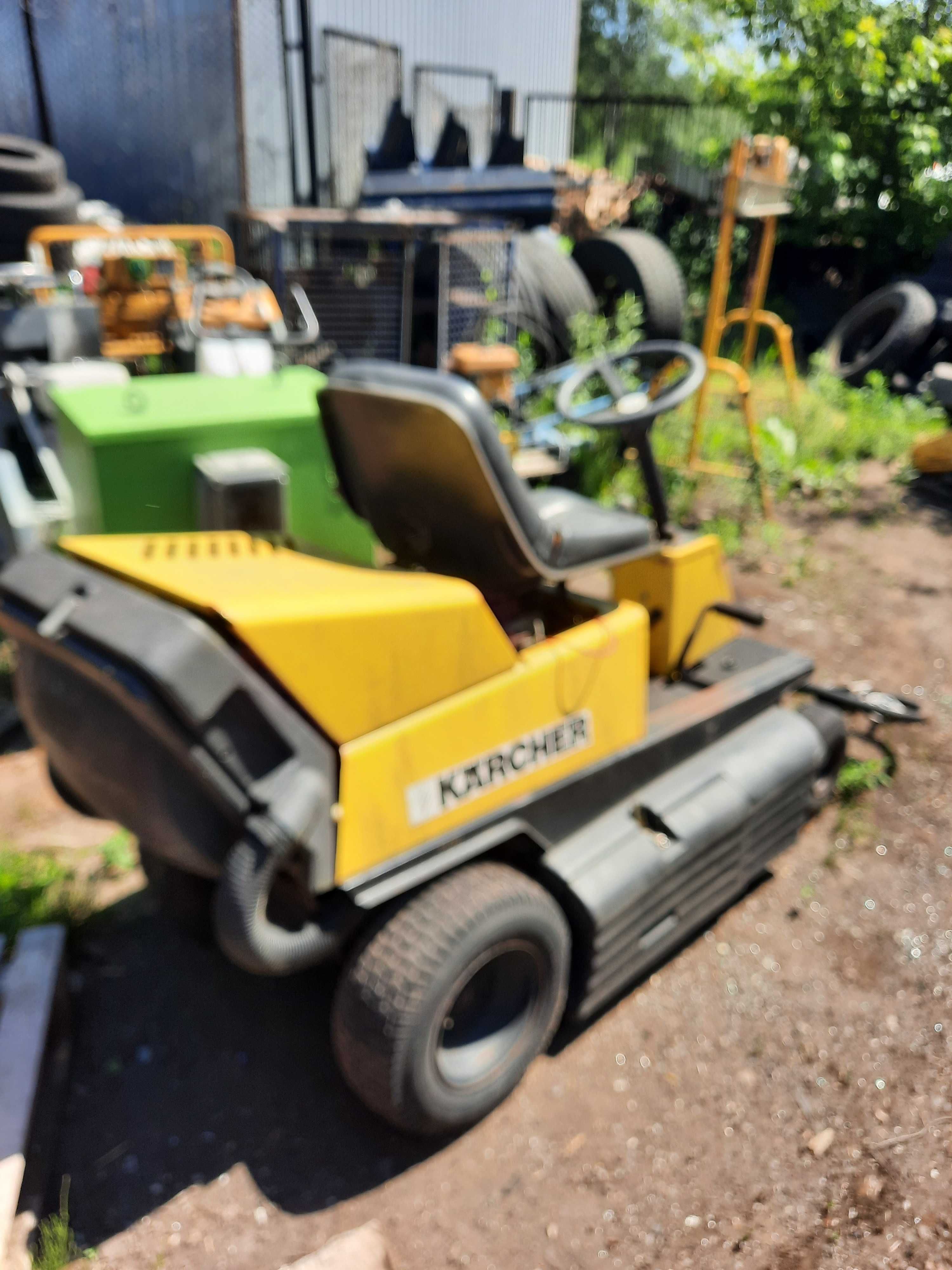 Zamiatarka karcher kmr trac 1.039-104