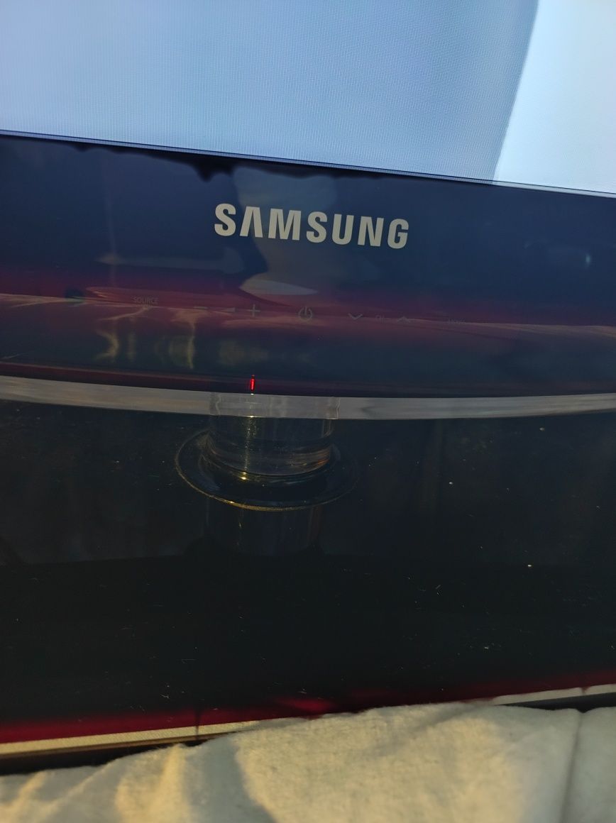 Telewizor Samsung LE37B651T3WXXH wypłowiały