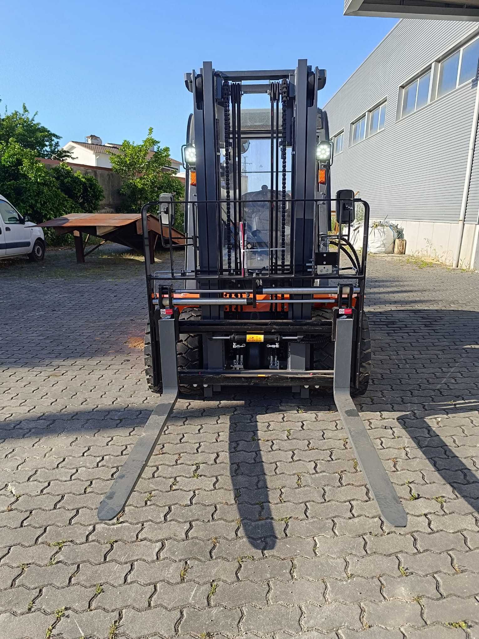 Empilhador 2.5 ton Lonking LG25DT