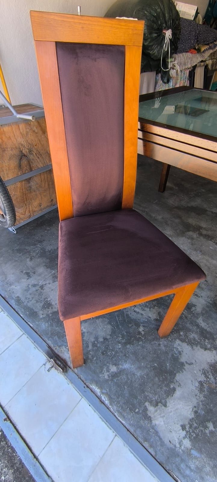 Mesa extensível com 4 cadeiras