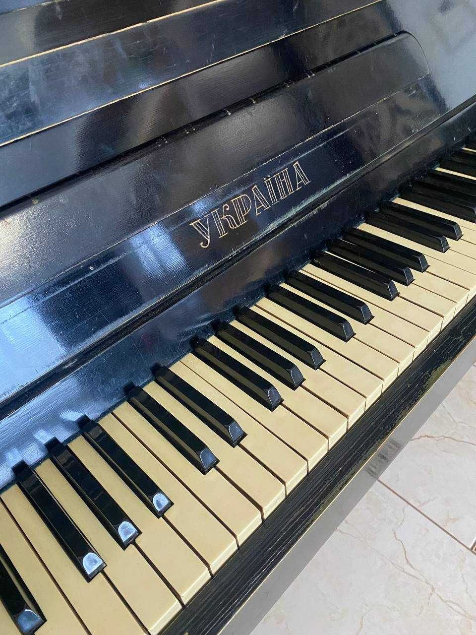 Продам піаніно " Україна "