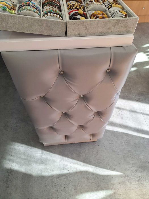 Lada sklepowa Glamour 140x 96 x 50