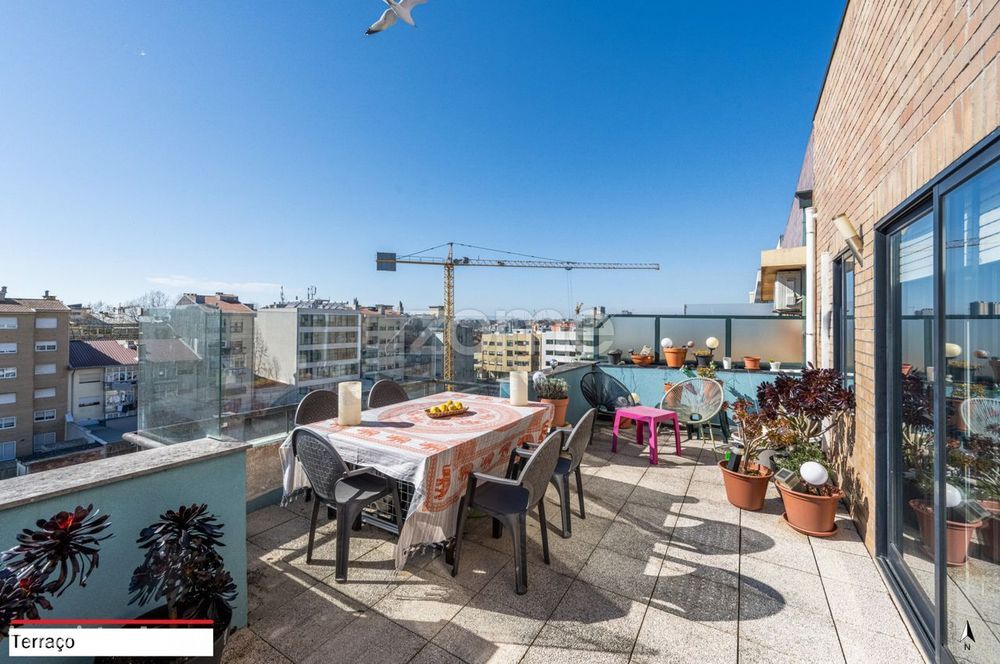 Apartamento T3 Duplex_Matosinhos Sul_com Terraços