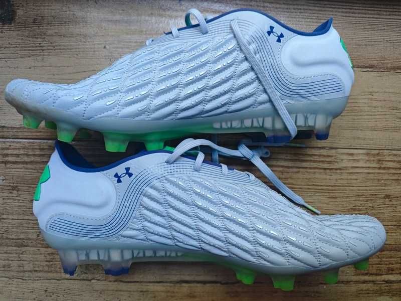 Profesjonalne nowe korki Under Armour Clone Mag Elite