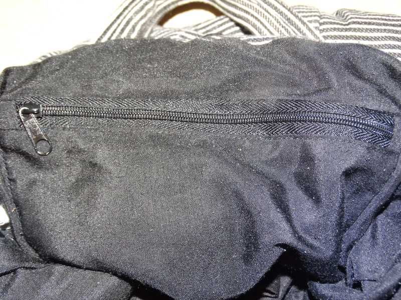Torebka damska materiałowa śliczna funkcjonalna czarna w paski H&M