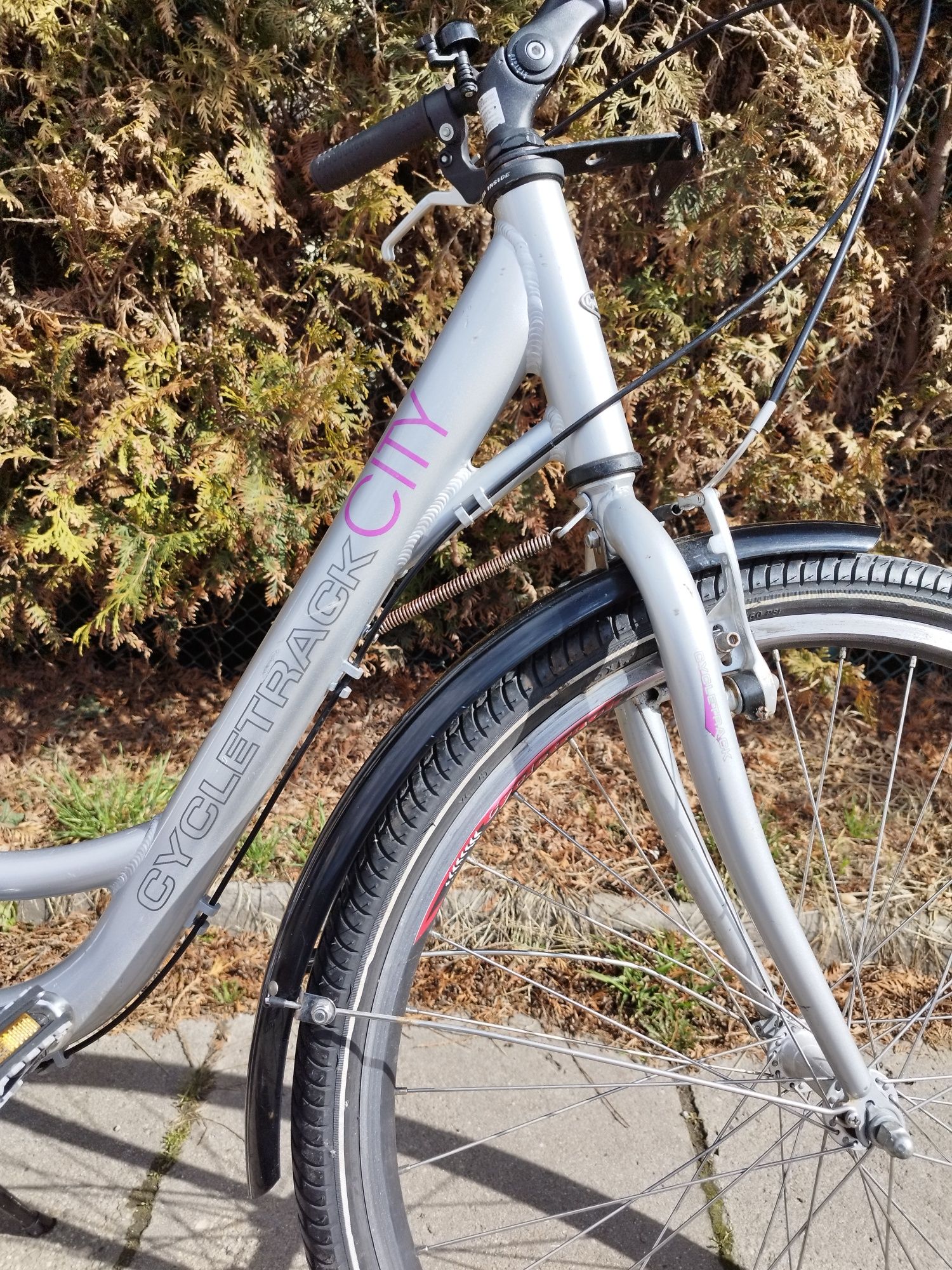 Dziewczęcy / Damski rower miejski Cycletrack City / 26' / Alu /Shimano