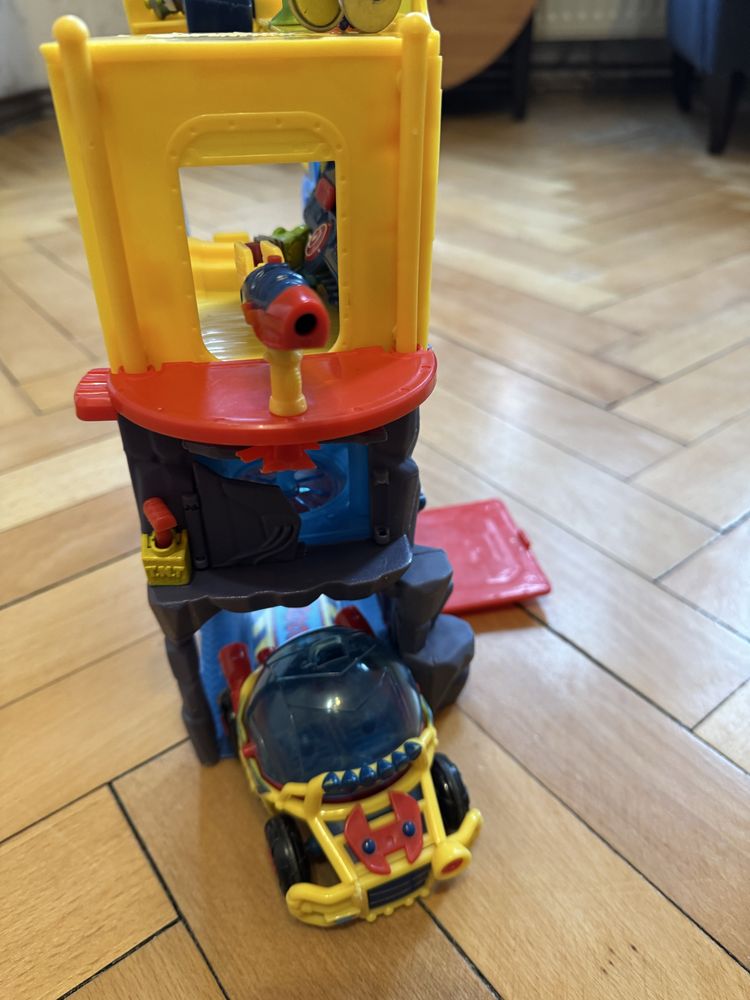 Baza super things plus robot super things
