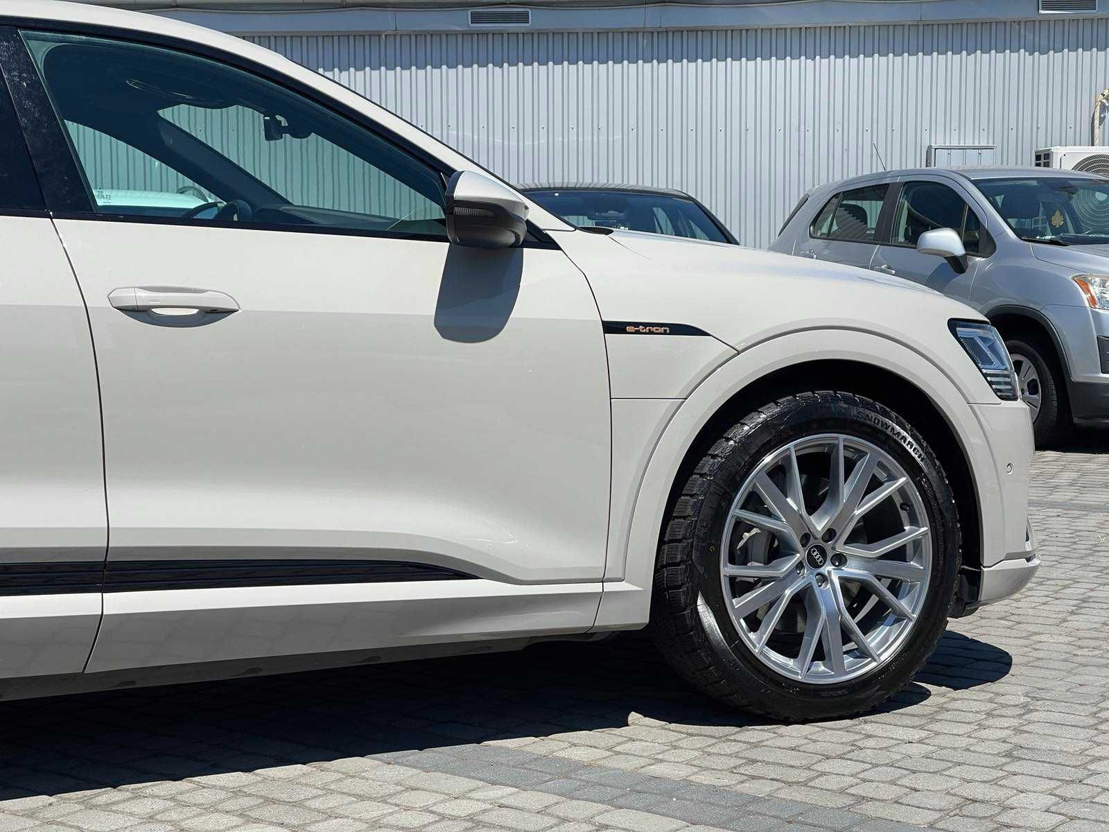 Audi E tron S line