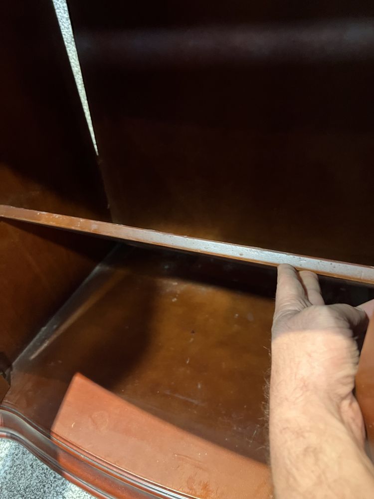 Oportunidade: Móvel Tv / bar com 92cm de altura