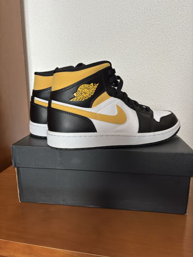 Nike Air Jordan 1 Mid